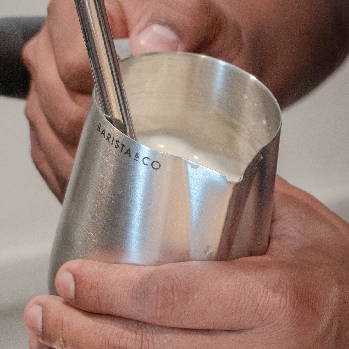 バリスタプロミルクピッチャー400ml(BaristaProMilkPitcher)